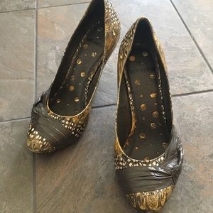 Not Rated Brand Heels from Buckle - Size 6